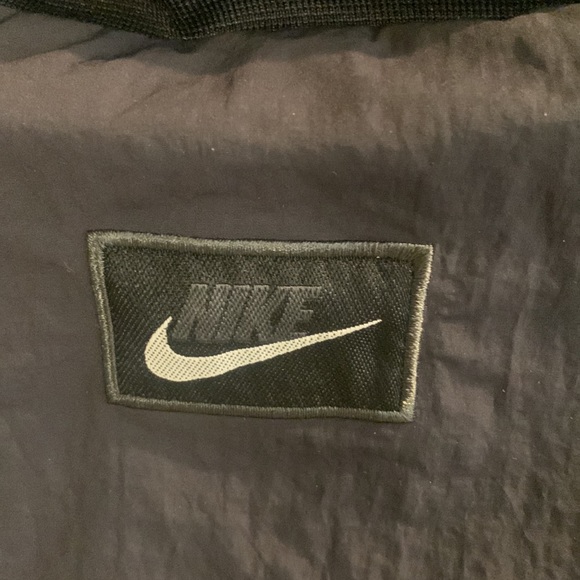 Nike - Picture 8 of 10